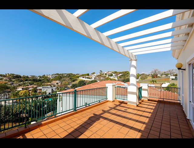 3 BEDROOM APARTMENT FOR SALE IN LA LUCIA
